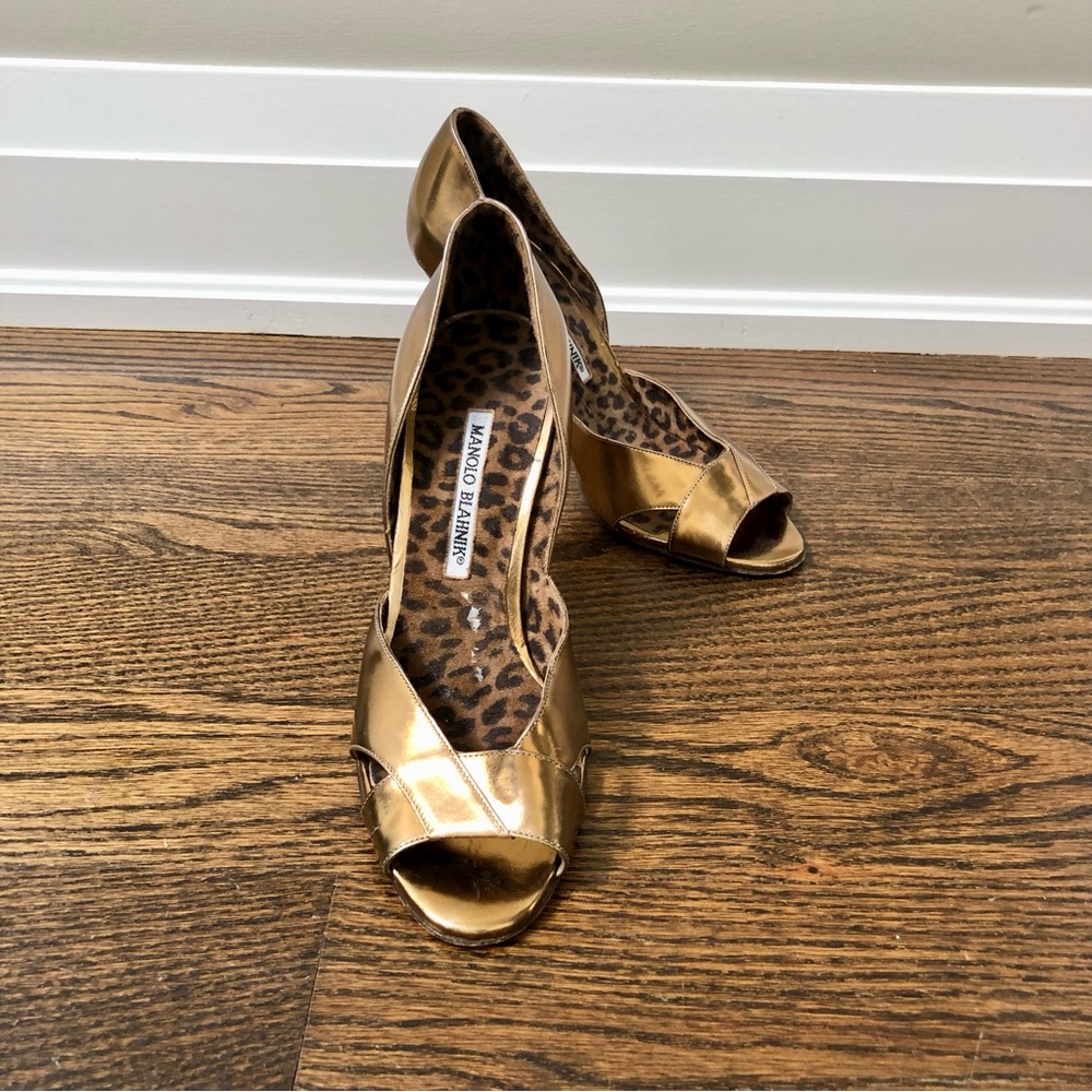 💠 Manolo Blahnik Pumps
